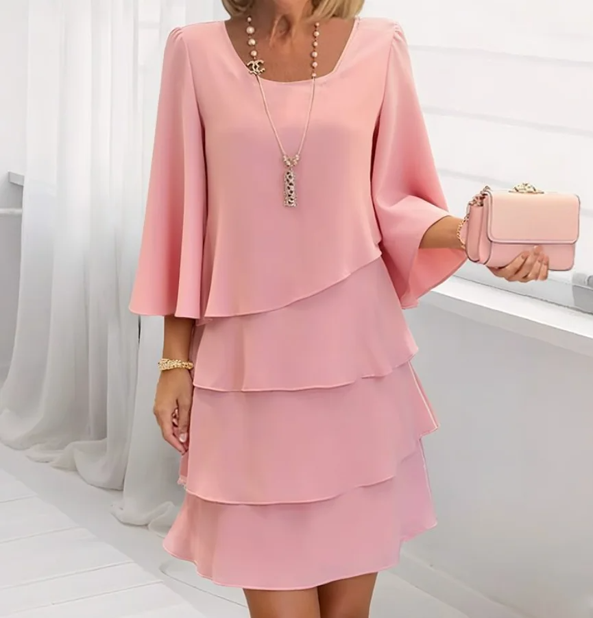 Loose meat covering multi-layer cake skirt